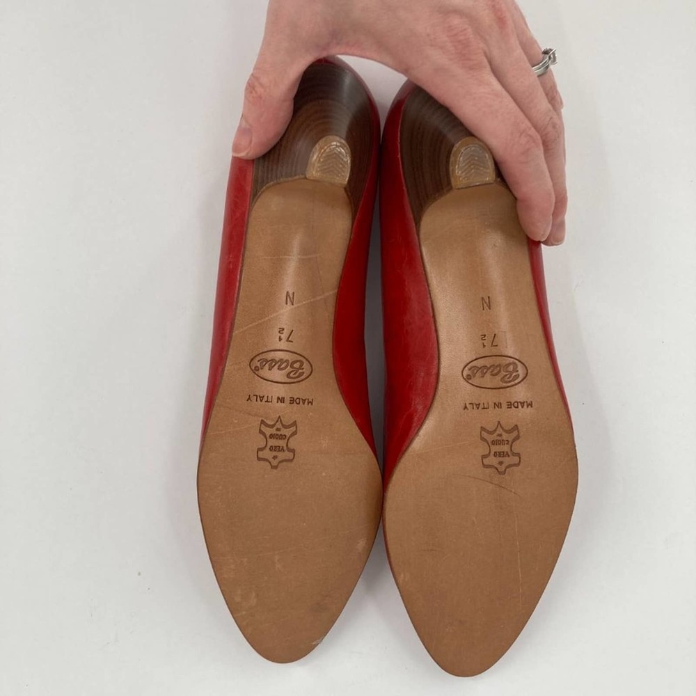 Vintage 80s Red Leather Wood Stacked Kitten Heel Pumps - Picture 9 of 14